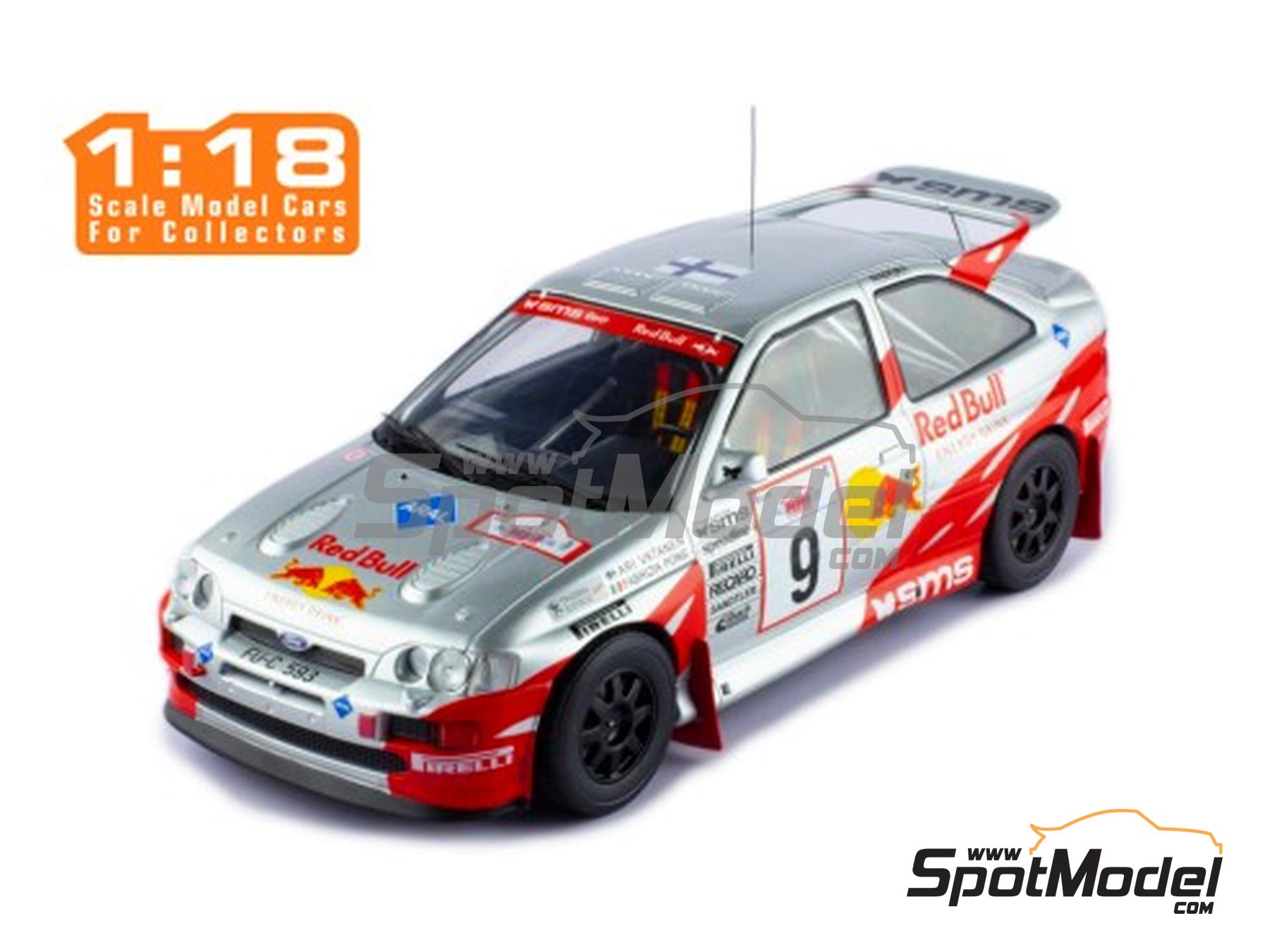 Ixo Models 18RMC108.22: Diecast model car 1/18 scale - Ford Escort